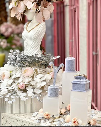 عربيه ملكه مزينه