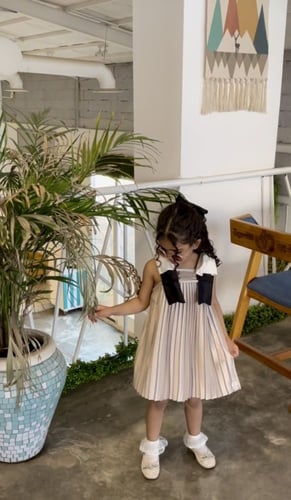 الفستان الانيق