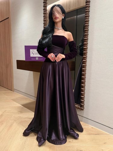 فستان السهرة المخملي والساتان