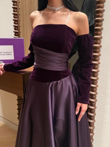فستان السهرة المخملي والساتان