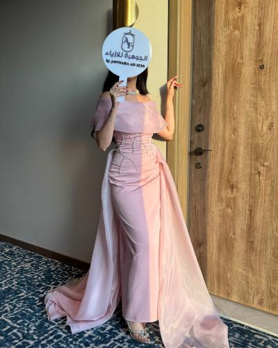 فستان سهرة بخامة اورجانزا وردي أنيق