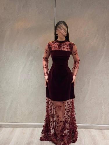 فستان سهرة عودي مخمل بتطريز مورد