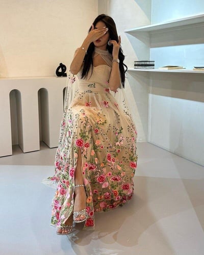 فستلن سهرة مطرز بزهور للعيد - فستان سهرة