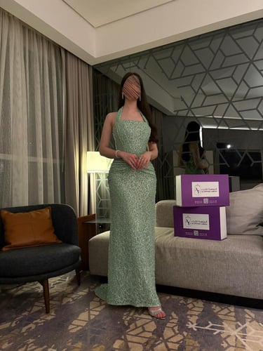 فستان فخم بلون اخضر تفاحي