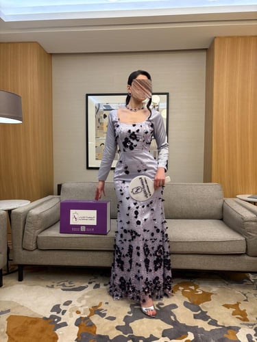 فستان "ساتان اللافندر المُزهر"