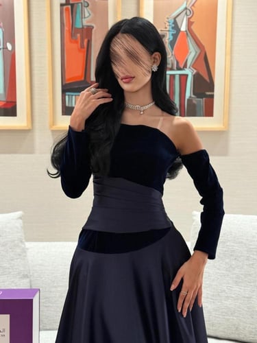 فستان سهرة الكورساج المخملي