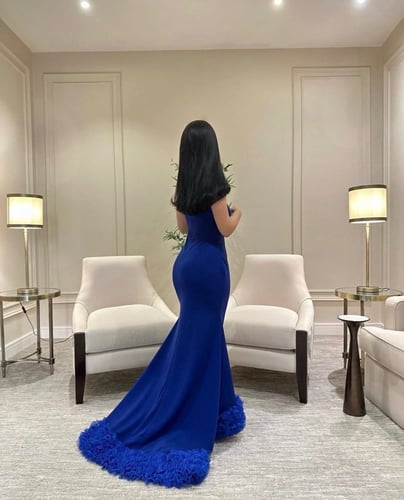 فستان مميز بقصه راقيه