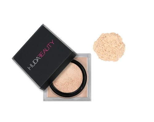 بودرة ايزي بك المنثوره من هدى بيوتي