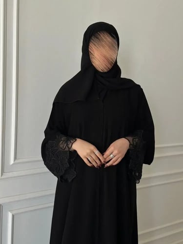 عباية ورد _الأناقة الملكية
