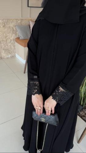 عباية نغم كلاسكية الدانتيل