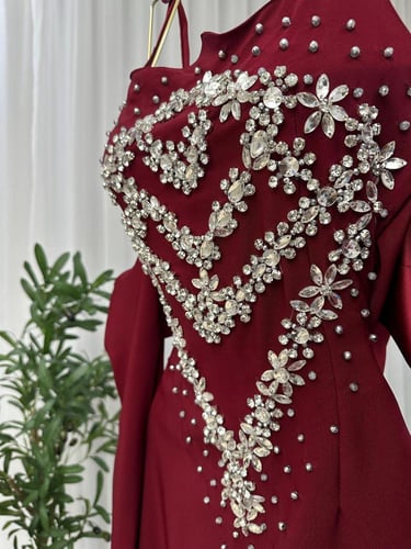 فستان العيد لون احمر تفتة لمعة +كريب +جورجيت