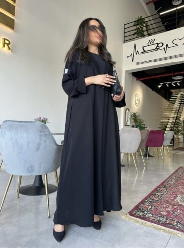SB0082عبايه بلاسيه أسود
