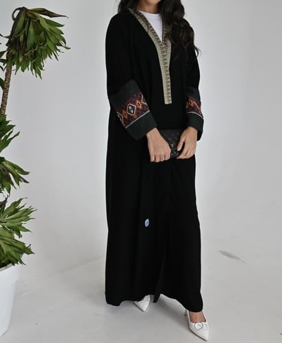 عبايه قماش كريب ملكي ممزوجه بقماش لينن كتان فاخر و...