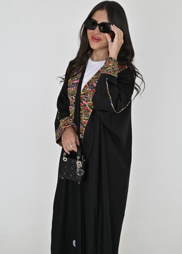 عبايه قماش لينن طبيعي بارد صيفي مزينه بتطريز يدوي...