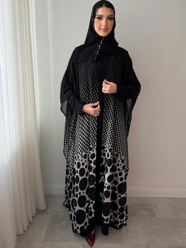 عباية فريدة مزينة بشال قماشة شيفون مشجر فاخر من ال...