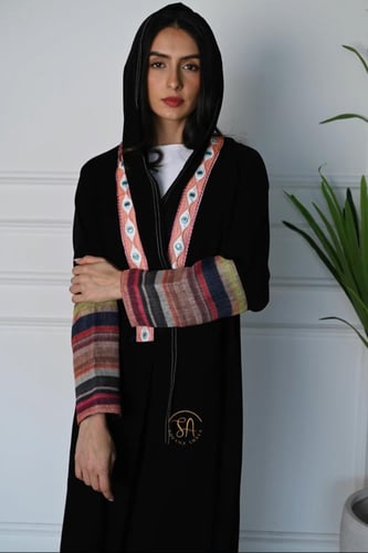 عبايه قماش كريب ملكي ممزوجه بقماش لينن كتان فاخر و...