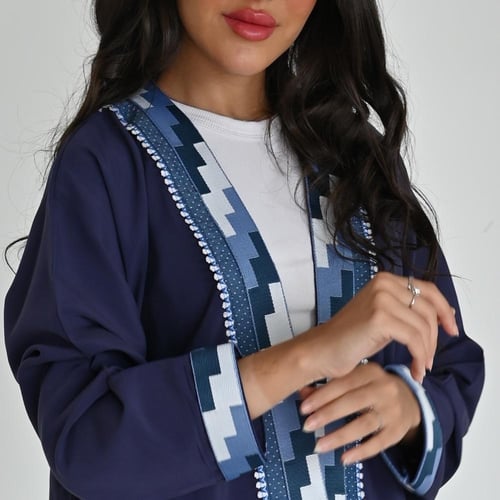 عبايات ملونة ازرق حرير مغسول بتصميم ربع كلوش ولمسة...