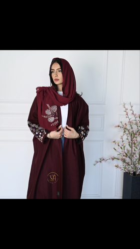 عبايه عودي من لينن مطرزة على الكم والطرحة – موديل...