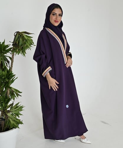 عبايه مميزة بلونها الجذاب وقماشها الفريد حرير مغسو...