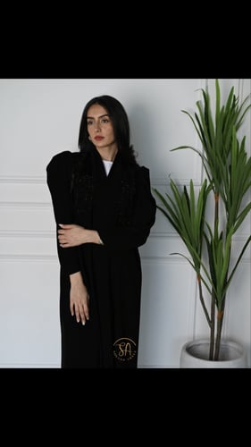 لمحبين فخامة الاسود عباية قماش كريب ملكي اسود وتطر...