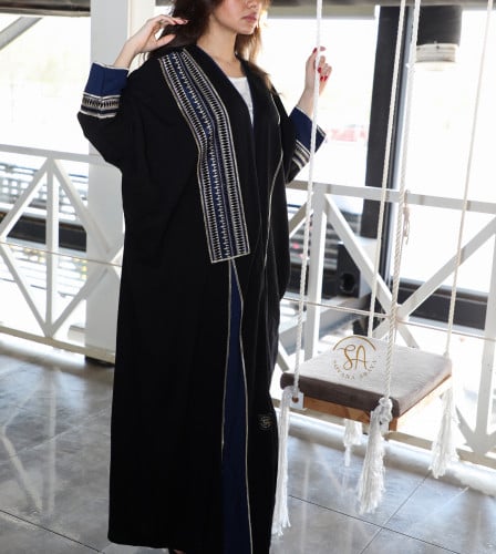 عباية قماش لينن بحريني بتطريز فاخر