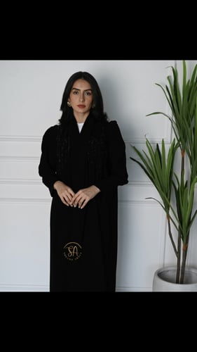 لمحبين فخامة الاسود عباية قماش كريب ملكي اسود وتطر...