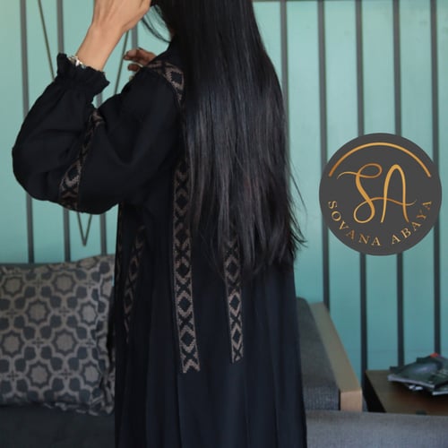عبايه قماش كريب ملكي بكلفه فاخره من الامام والخلف