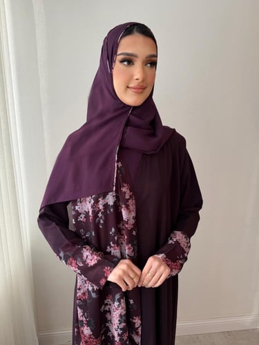 عباية راقية بتدخيلة قماش حرير مشجر فاخر وربطة داخل...