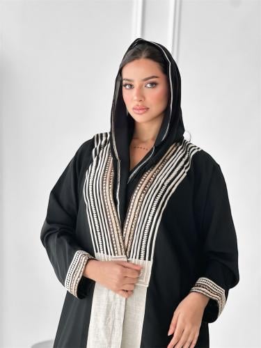 عباية مميزة باختلاف التطريز الفاخر