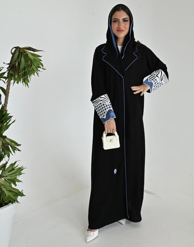 عباية قماش كريب ملكي عمليه صيفيه ناعمه مزينه بكلفه...