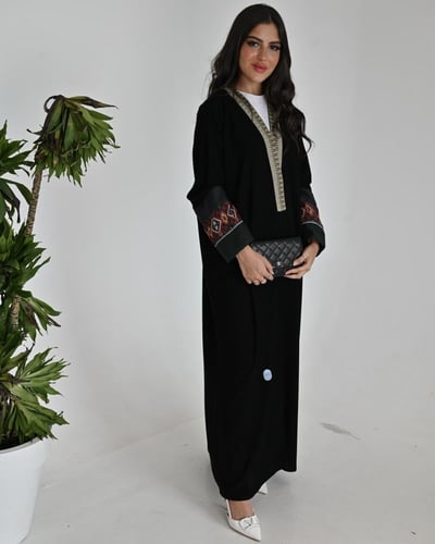 عبايه قماش كريب ملكي ممزوجه بقماش لينن كتان فاخر و...