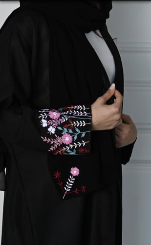 عباية لينن اسود طبيعي بتطريز يدوي ناعم وطرحة مطرزة...