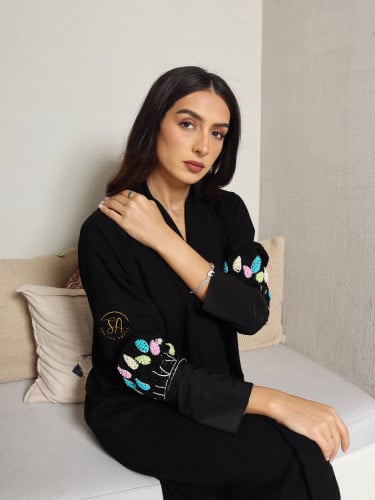 عبايه قماش كريب ملكي بتطريز صيفي في الكم واكمام تت...