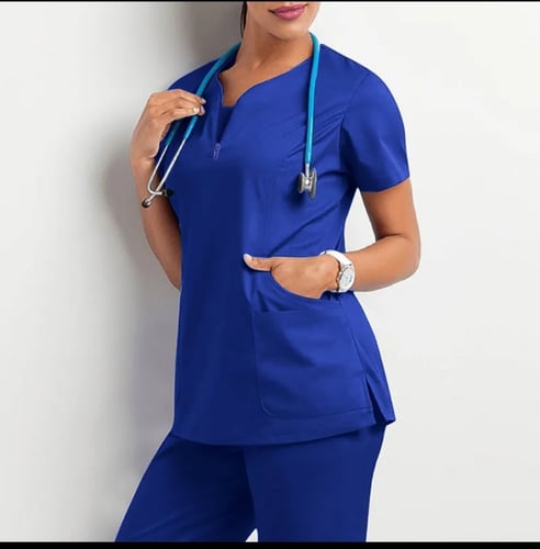 طقم كامل سكراب نسائي عصري مطور جميل فتحة الرقبه بس...