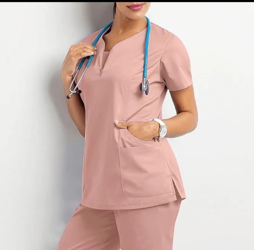 طقم كامل سكراب نسائي عصري مطور جميل فتحة الرقبه بس...