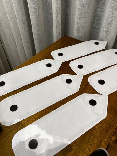 بطاقات شكل قلم