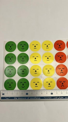 ستيكرات تعزيز بأشكال مختلفة