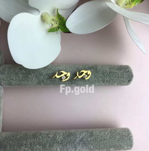 حلق مطلي ذهب مع فص زيركون