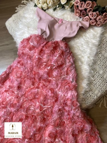 فستان انيق للسهرات الصدر تفته +قماش تشكيله ورود ال...