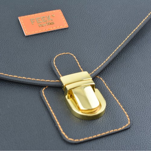 ملف آيباد أسود