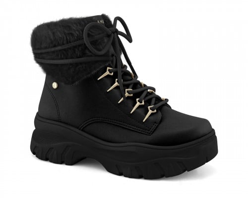 هاف بوت برازيلي نسائي اسود بكعب