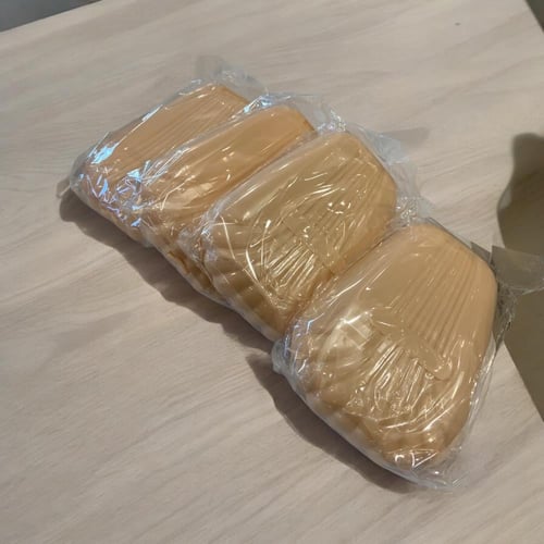 فرش مكياج على شكل صدفه 12 حبه