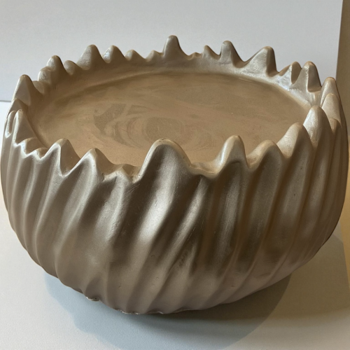 صينية تقديم ذهبي