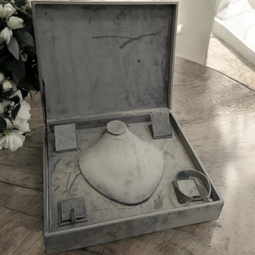 علب طقم الملكه ( الشبكة)