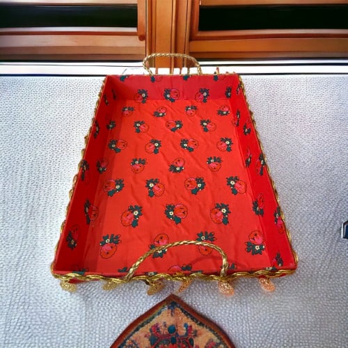 صينية شعبي باللون الاحمر