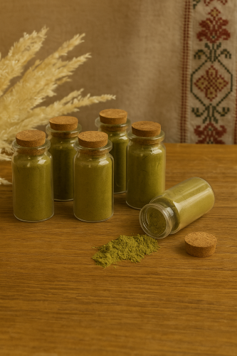 حناء معبأة في قوارير زجاجيه