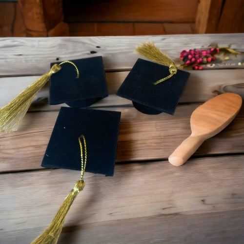 قبعات تخرج ميني للتوزيعات12 حبه