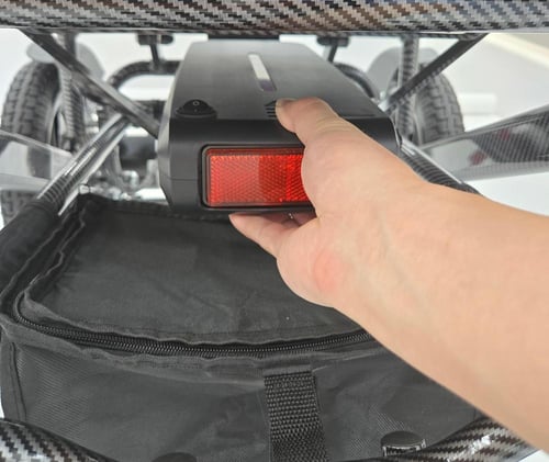 كرسي متحرك كهربائي قابل للطي خفيف الوزن 18 كيلو