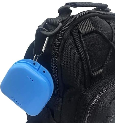 حافظة تقويم اسنان