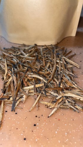 الابر الذهبيه طويل (100غ) | Ebar thahabiya (100g)